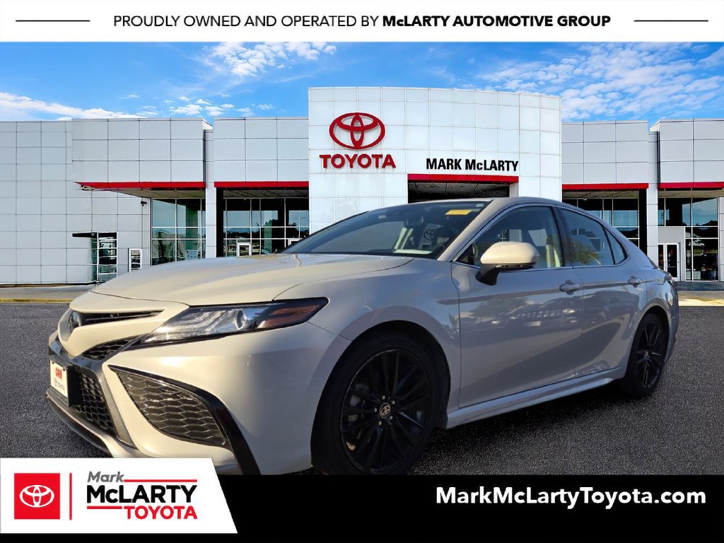 Used 2024 Toyota Camry XSE FWD image 1