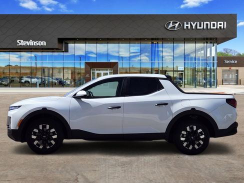 Certified 2025 Hyundai Santa Cruz SE AWD/4WD image 2