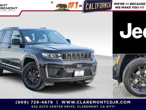 New 2026 Jeep Grand Cherokee Altitude AWD/4WD image 1
