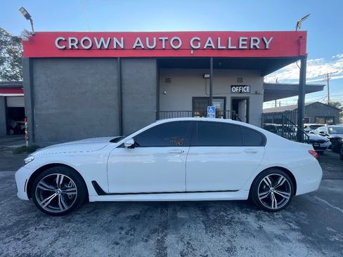 Used 2016 BMW 740i image 6