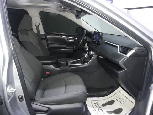Used 2022 Toyota RAV4 XLE w/ Convenience Package AWD/4WD image 22
