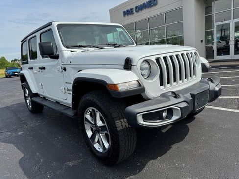 Used 2022 Jeep Wrangler Unlimited Sahara w/ Cold Weather Group AWD/4WD image 2