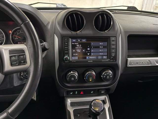 Used 2016 Jeep Compass High Altitude FWD image 34