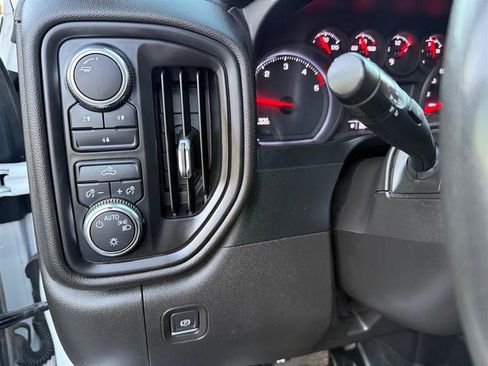 Used 2022 GMC Sierra 3500 Pro w/ Convenience Package image 32