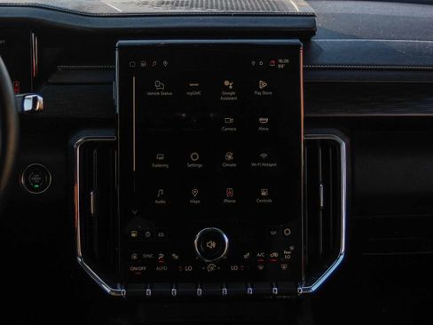 Used 2025 GMC Acadia Elevation image 14