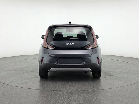 Used 2025 Kia Soul LX w/ LX Technology Package FWD image 7