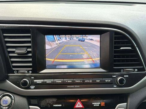 Used 2018 Hyundai Elantra Value Edition FWD image 24