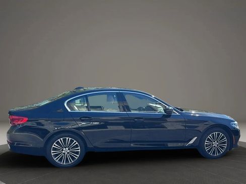 Used 2019 BMW 530i xDrive w/ Convenience Package image 4