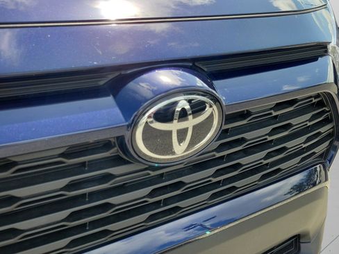 Used 2025 Toyota RAV4 XLE w/ Convenience Package FWD image 29