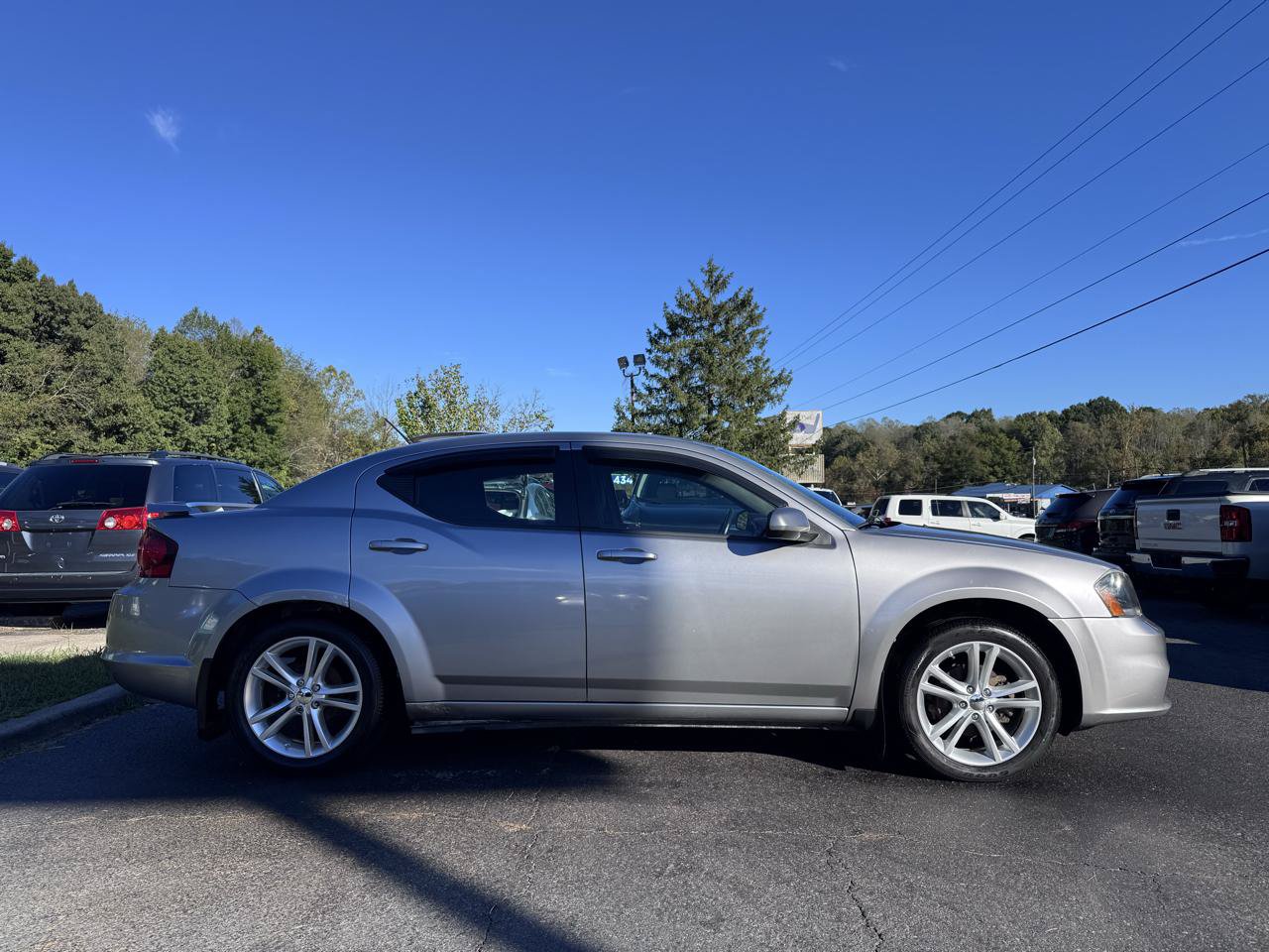 Used 2014 Dodge Avenger SXT w/ Rallye Appearance Group FWD image 4