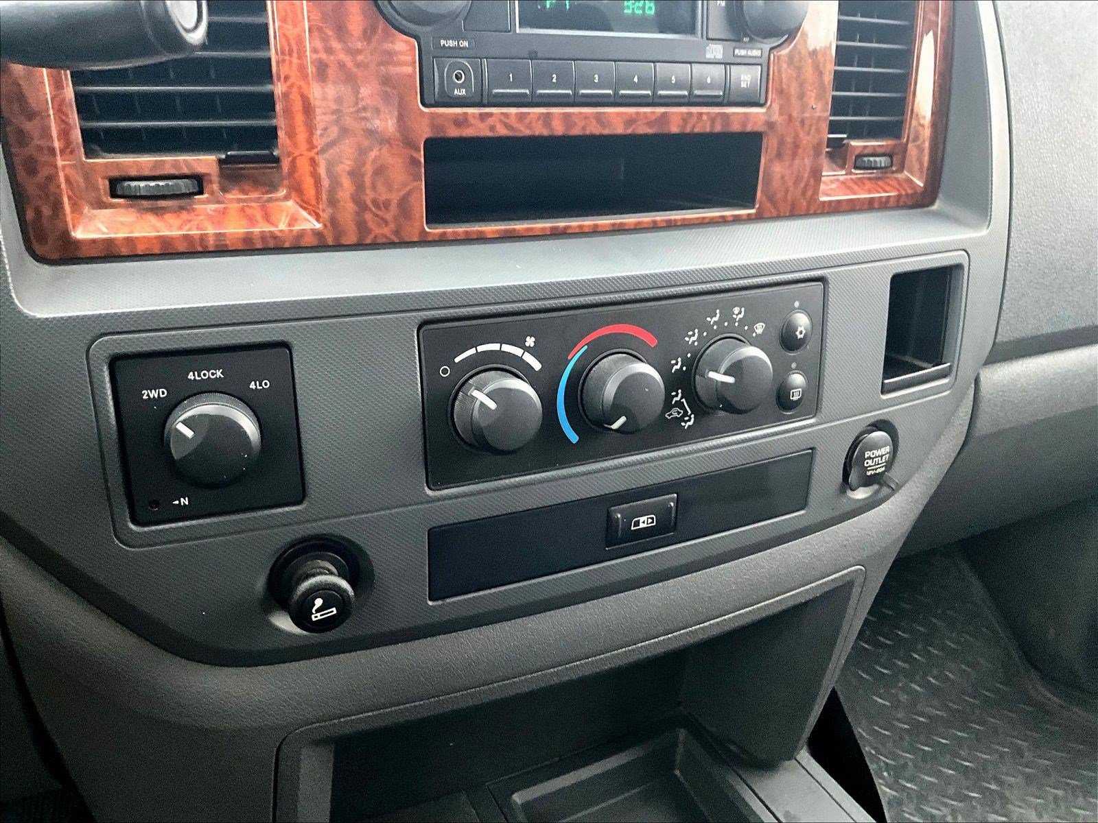 Used 2006 Dodge Ram 2500 Truck SLT w/ Light Group AWD/4WD image 15