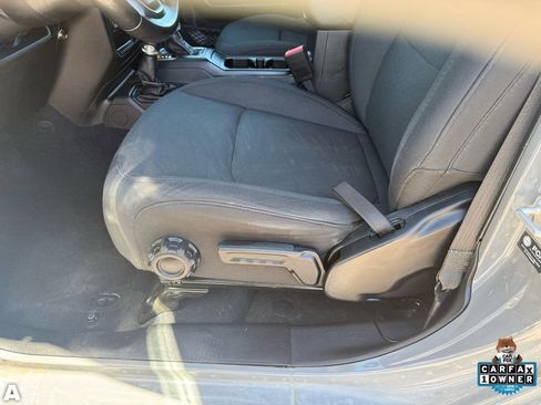 Used 2022 Jeep Gladiator Sport image 12