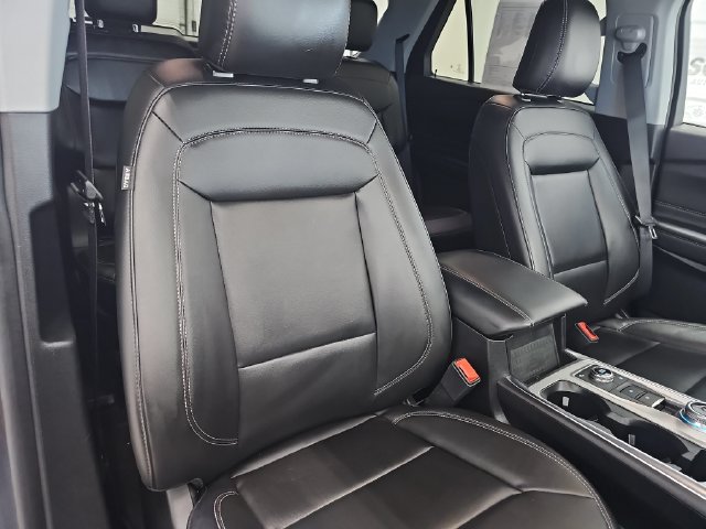 Certified 2023 Ford Explorer XLT w/ Equipment Group 202A AWD/4WD image 29