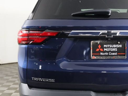 Used 2023 Chevrolet Traverse LT FWD image 15