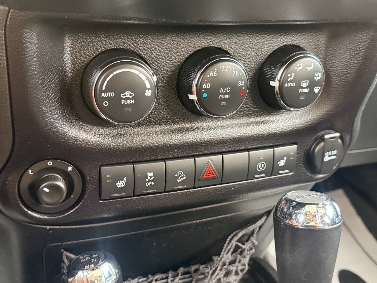 Used 2015 Jeep Wrangler Unlimited Sahara w/ Dual Top Group AWD/4WD image 35