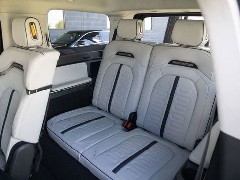 Used 2025 Rivian R1S Adventure image 19