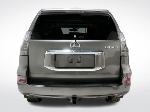 Used 2014 Lexus GX 460 w/ Premium Package image 9