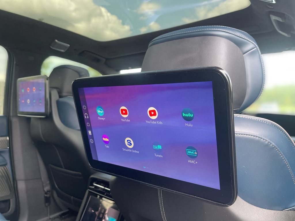 Certified 2025 Cadillac Escalade IQ Sport 2 AWD/4WD image 35
