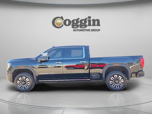 Used 2025 GMC Sierra 2500 Denali Ultimate image 2