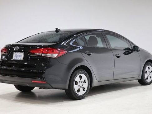 Used 2017 Kia Forte LX w/ LX Popular Package FWD image 8