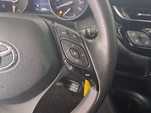 Used 2020 Toyota C-HR LE image 24