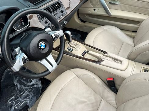 Used 2008 BMW Z4 3.0i RWD image 11