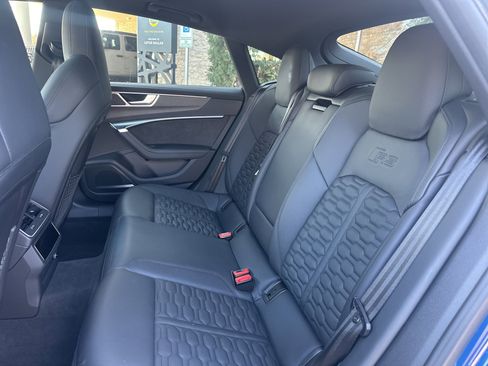 Used 2024 Audi RS 7 Performance w/ Executive Package image 7