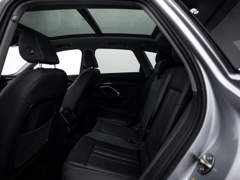 Used 2025 Audi Q5 Premium w/ Premium Plus AWD/4WD image 18