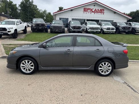 Used 2010 Toyota Corolla S FWD image 2