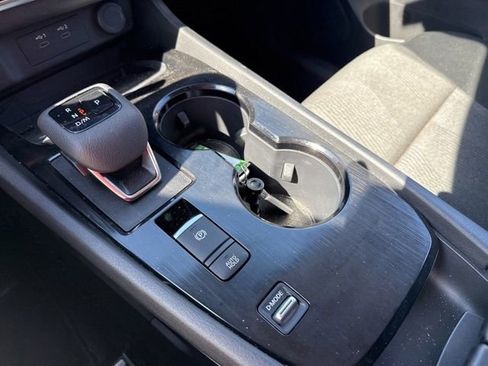 Used 2024 Nissan Rogue SV FWD image 29