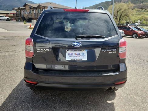 Used 2015 Subaru Forester 2.5i Premium w/ All-Weather Package AWD/4WD image 4