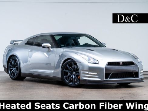 Used 2014 Nissan GT-R Premium AWD/4WD image 1