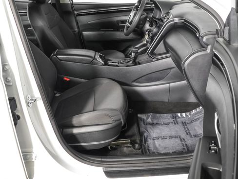 Used 2023 Hyundai Tucson SE image 43