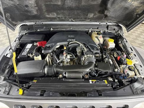 Used 2021 Jeep Wrangler Unlimited Rubicon AWD/4WD image 29