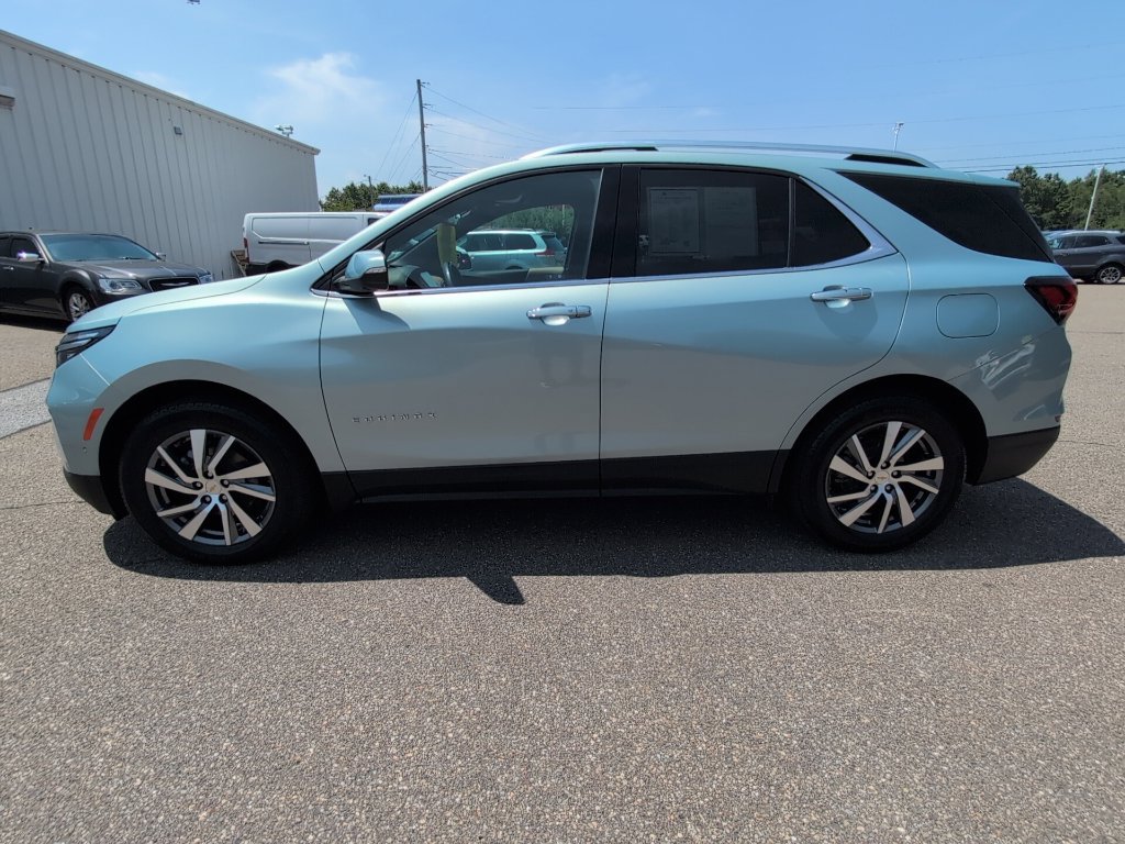 Used 2022 Chevrolet Equinox Premier AWD/4WD image 3