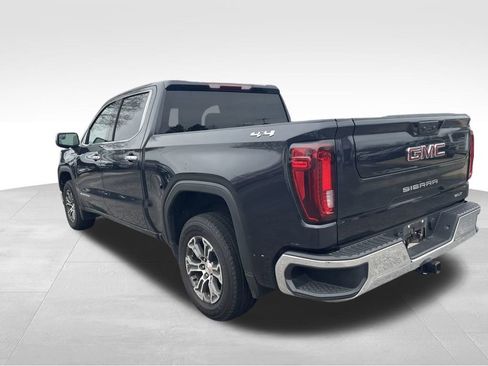 Used 2025 GMC Sierra 1500 SLT image 3