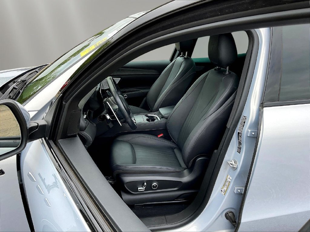 Used 2023 Maserati Grecale Modena AWD/4WD image 21