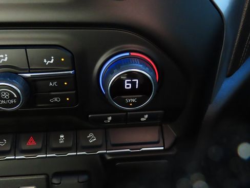 Used 2023 Chevrolet Silverado 2500 LT w/ Convenience Package image 29