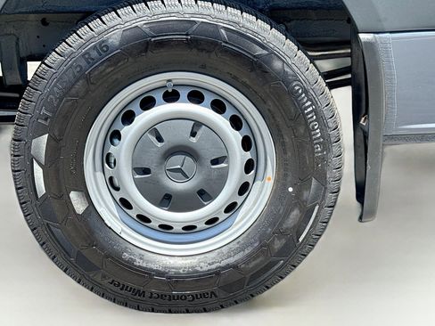 New 2025 Mercedes-Benz Sprinter 2500 image 25