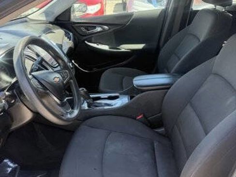 Used 2020 Chevrolet Malibu LT FWD image 12