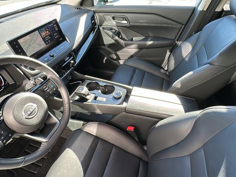 Certified 2024 Nissan Rogue SL image 20