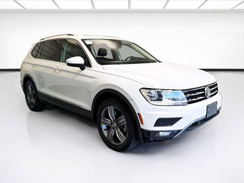 Used 2021 Volkswagen Tiguan SEL FWD image 3