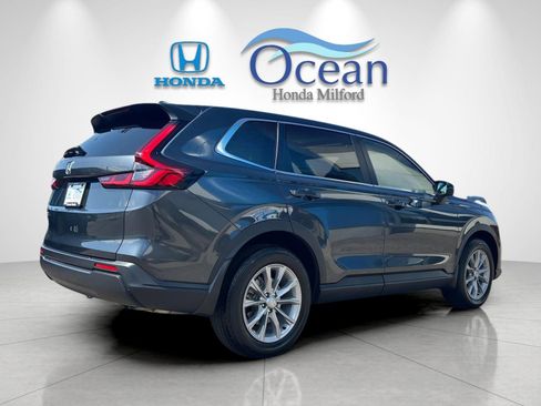 Used 2023 Honda CR-V EX image 3
