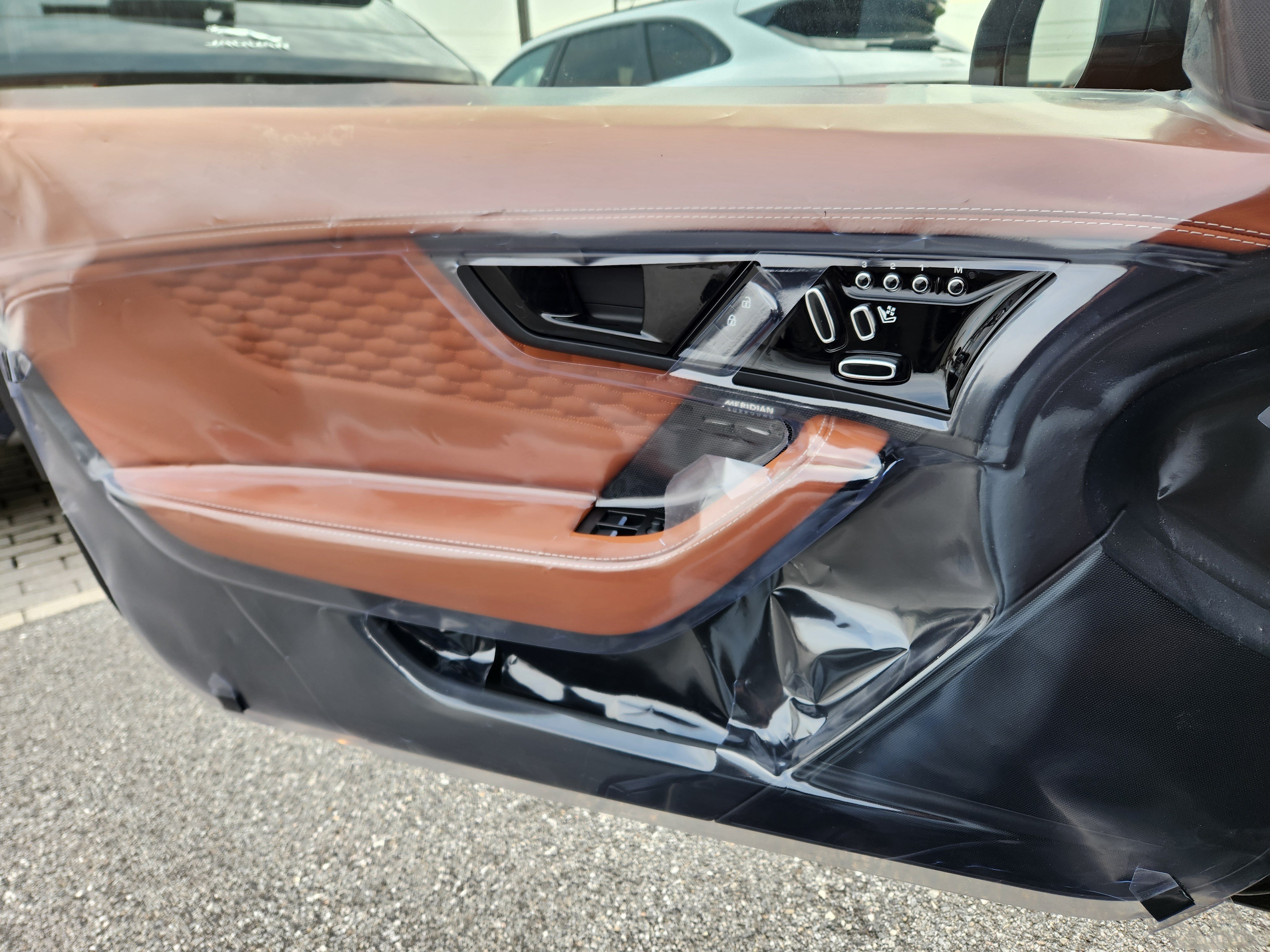 Used 2024 Jaguar F-TYPE R AWD/4WD image 15