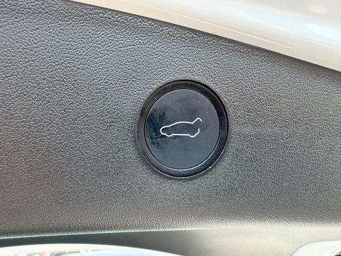 Used 2022 Tesla Model 3 Long Range AWD/4WD image 37