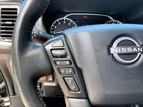 Used 2023 Nissan Frontier SV w/ Technology Package AWD/4WD image 12