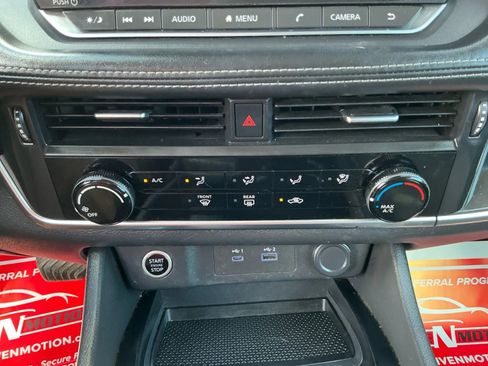 Used 2021 Nissan Rogue S image 28