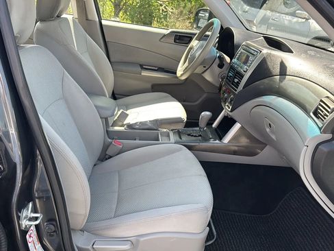 Used 2011 Subaru Forester 2.5X image 12
