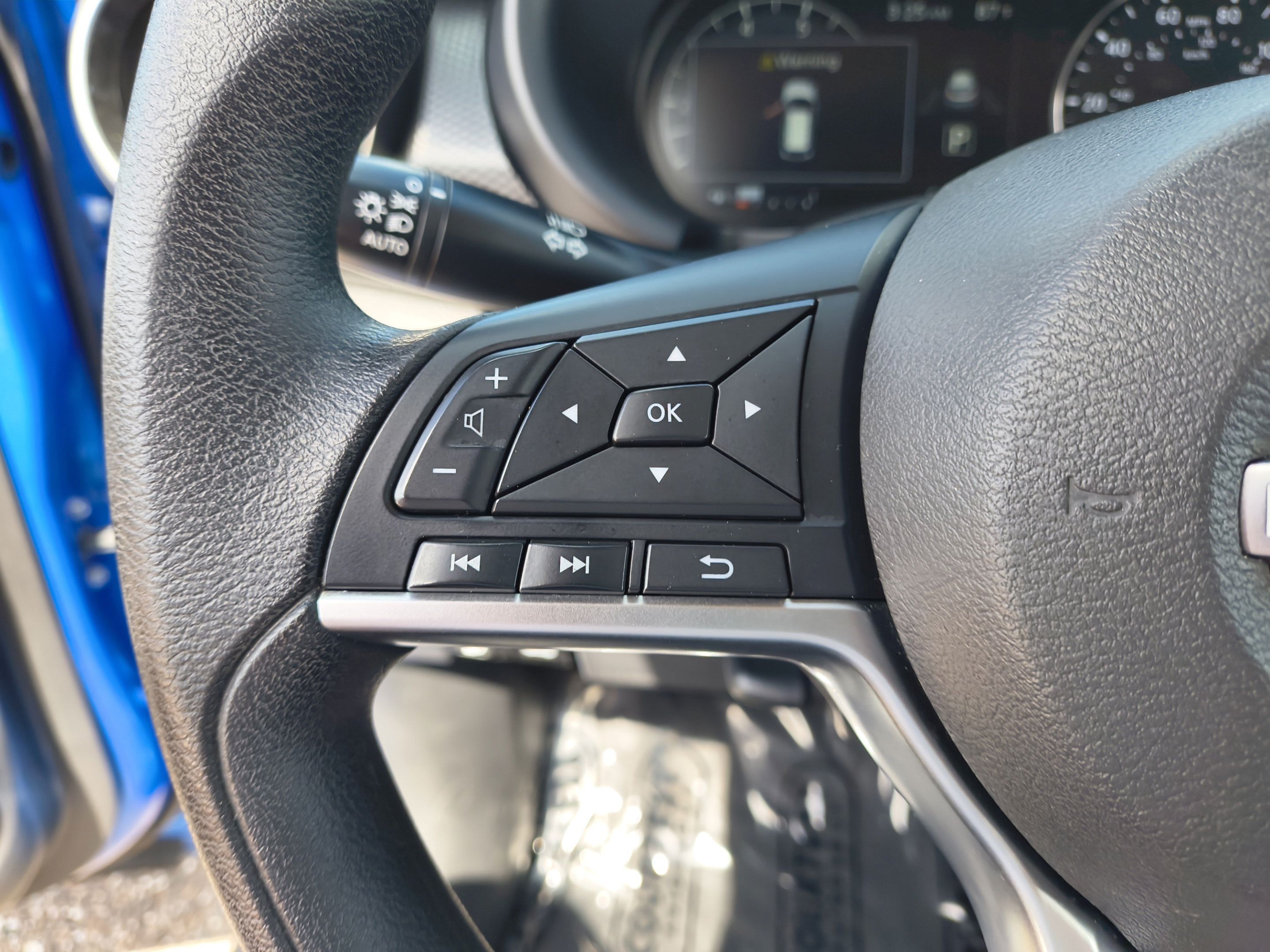Used 2022 Nissan Kicks SV FWD image 32