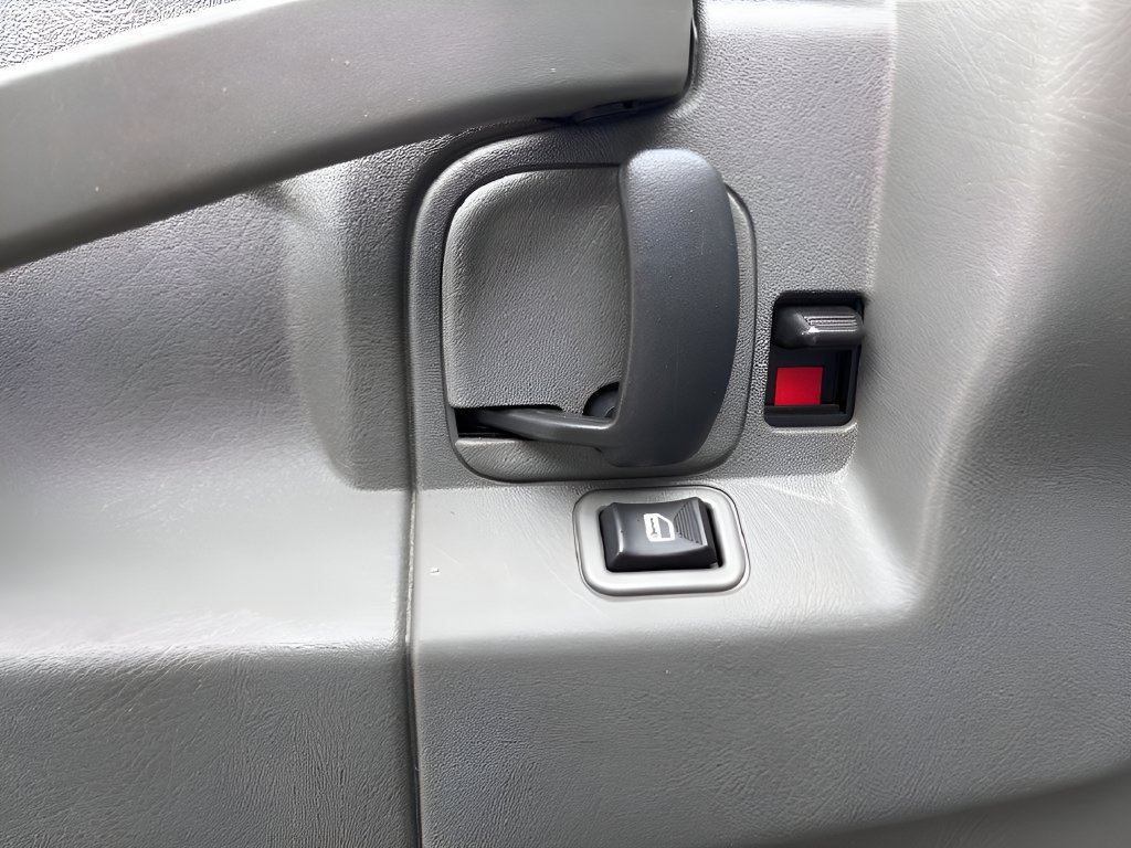 Used 2023 Chevrolet Express 3500 LS RWD image 10
